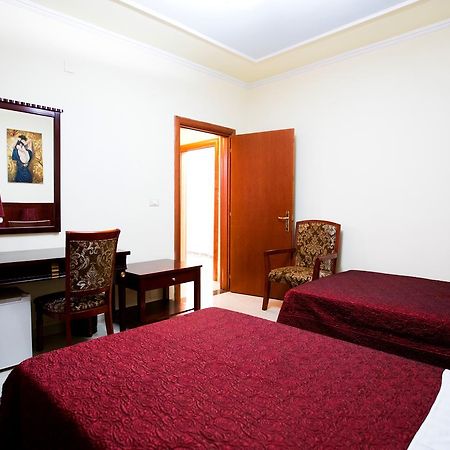 Orchidea Hotel Tiranë Luaran gambar