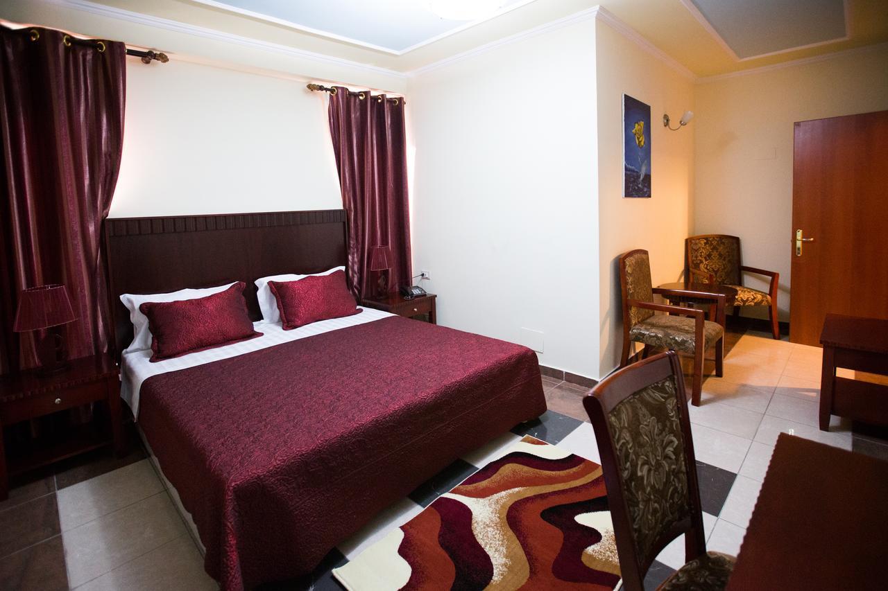 Orchidea Hotel Tiranë Luaran gambar