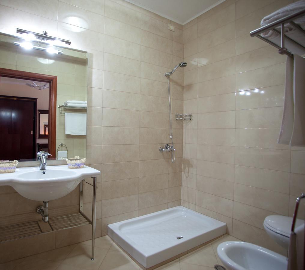 Orchidea Hotel Tiranë Luaran gambar