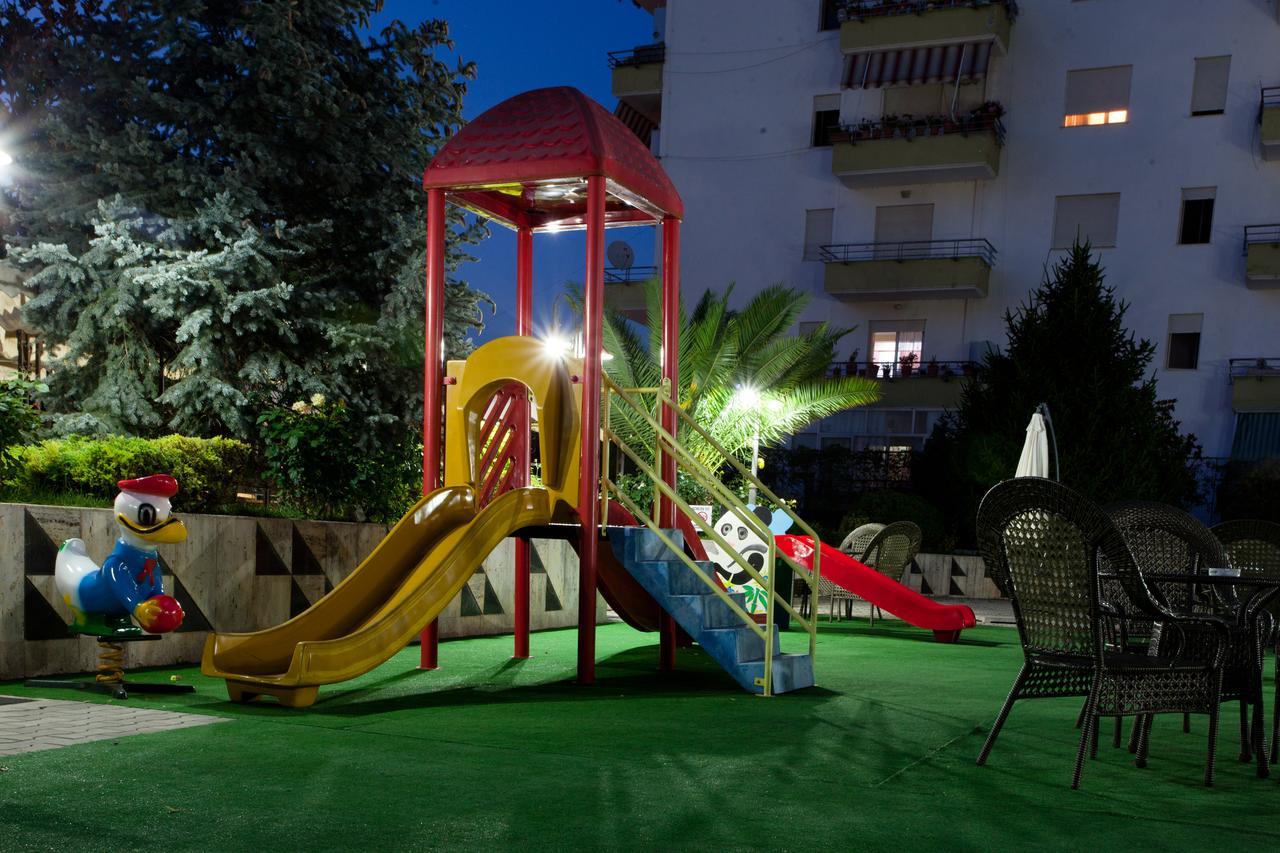 Orchidea Hotel Tiranë Luaran gambar