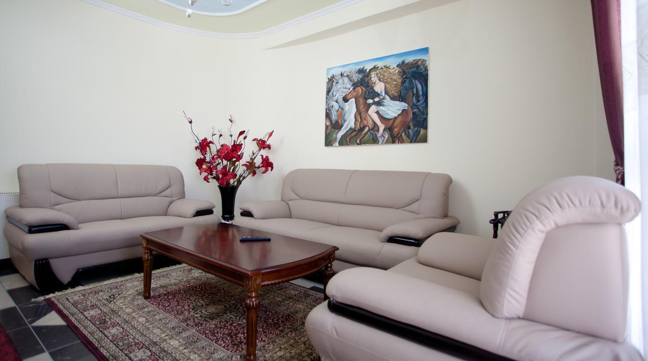 Orchidea Hotel Tiranë Luaran gambar