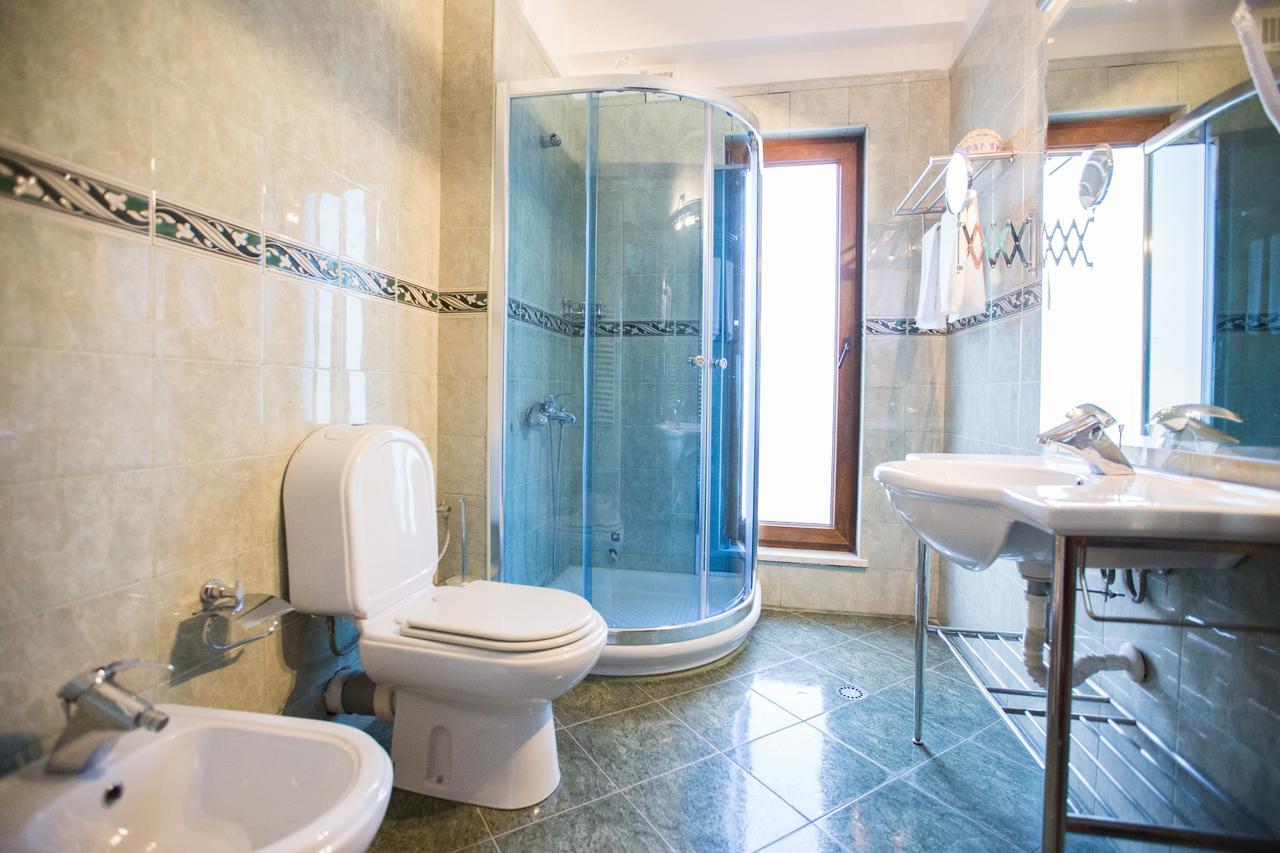 Orchidea Hotel Tiranë Luaran gambar