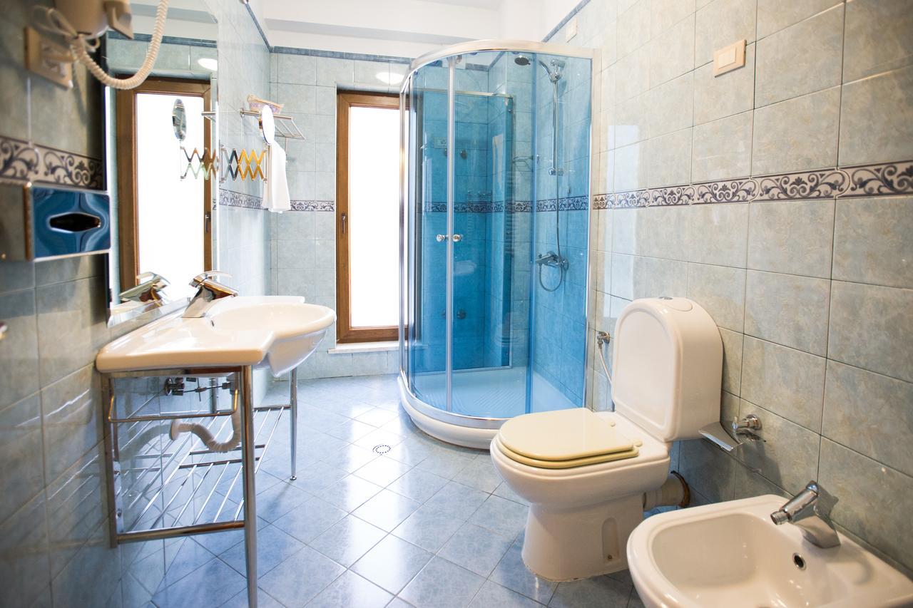 Orchidea Hotel Tiranë Luaran gambar