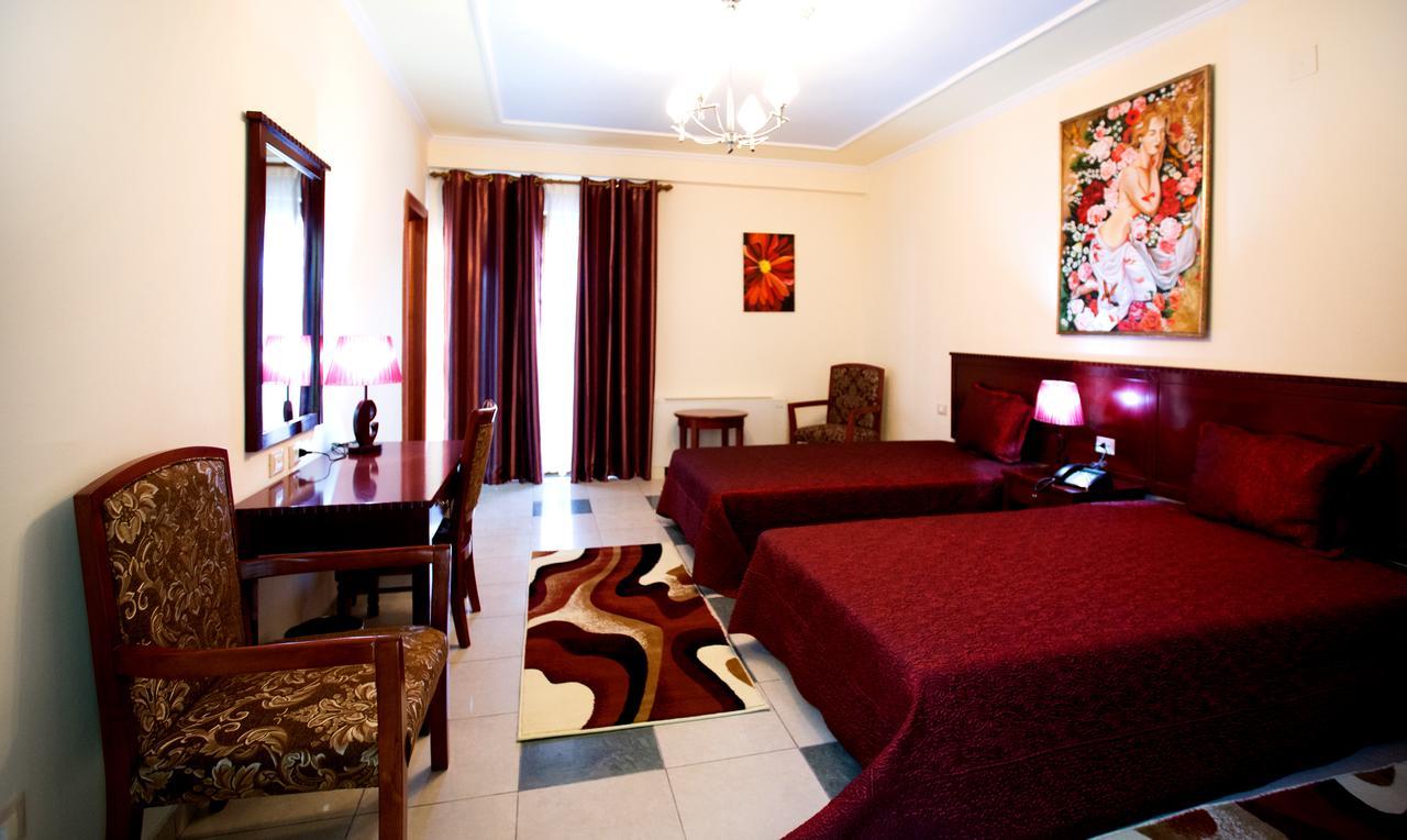 Orchidea Hotel Tiranë Luaran gambar