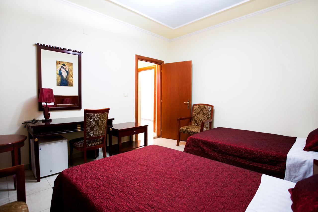 Orchidea Hotel Tiranë Luaran gambar
