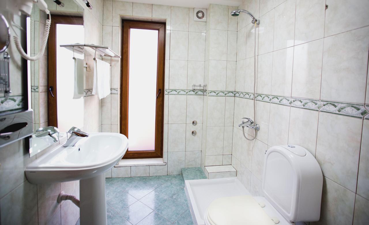 Orchidea Hotel Tiranë Luaran gambar