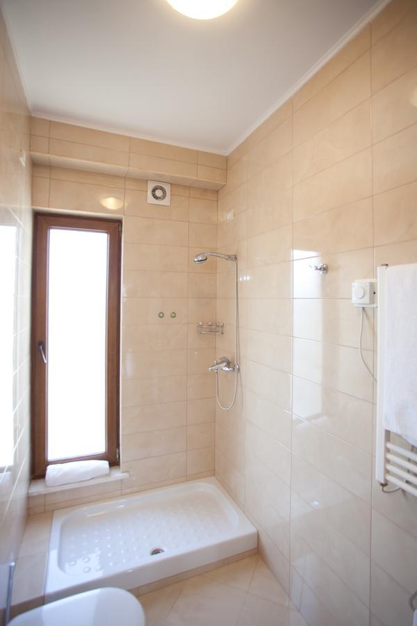 Orchidea Hotel Tiranë Luaran gambar