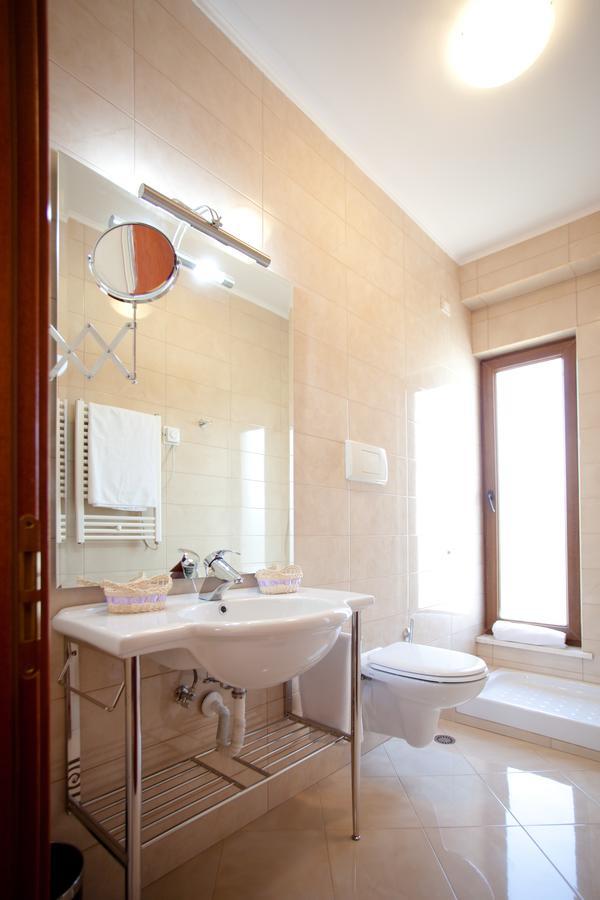 Orchidea Hotel Tiranë Luaran gambar